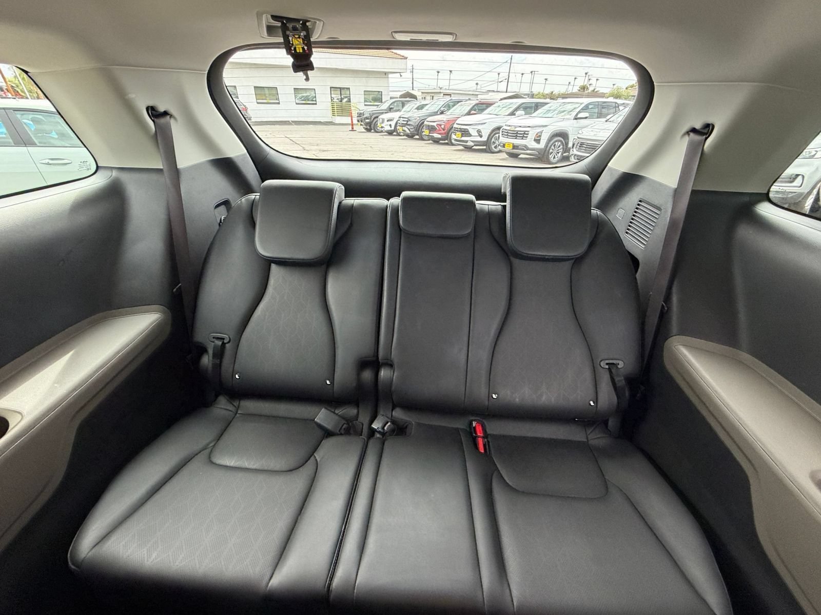Used 2026 Kia Carnival FWD image 29