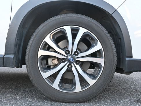 Used 2019 Subaru Forester Limited image 13