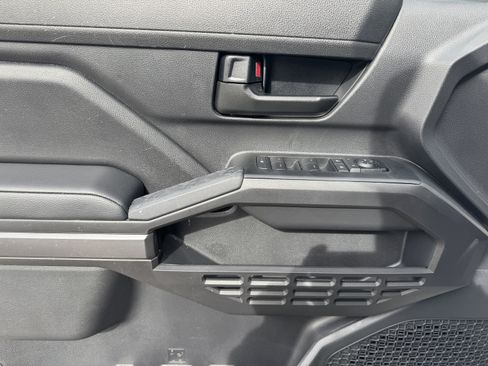 Certified 2025 Toyota Tacoma SR5 image 9