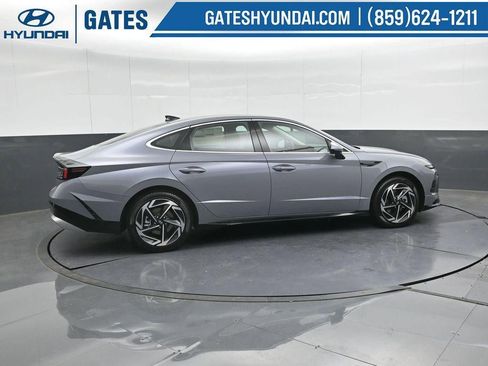 New 2026 Hyundai Sonata SEL image 3