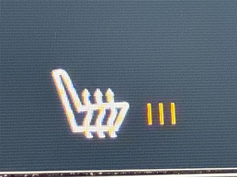 Used 2022 Volvo XC40 T5 Momentum image 20