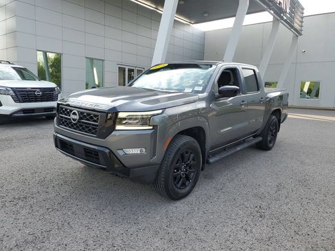 Certified 2023 Nissan Frontier SV w/ Midnight Edition Package AWD/4WD image 2