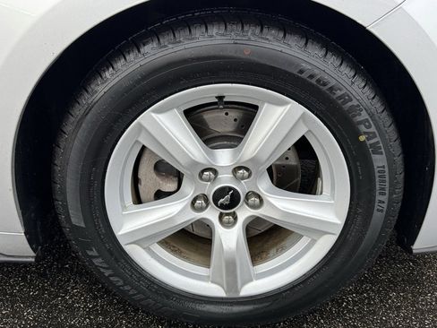 Used 2016 Ford Mustang V6 image 30