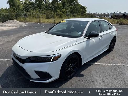 Used 2023 Honda Civic Sport image 3