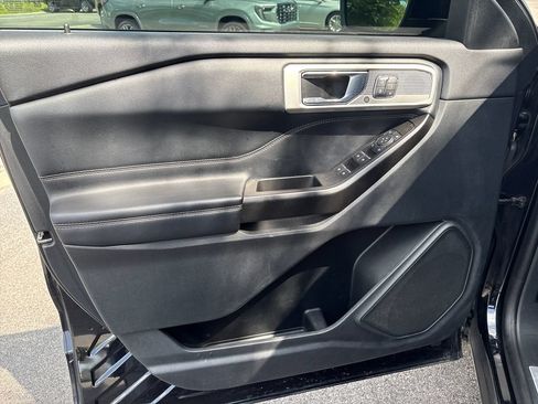 Used 2020 Ford Explorer Limited RWD image 14