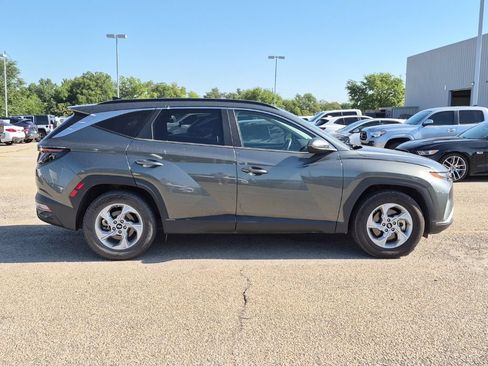 Used 2022 Hyundai Tucson SEL FWD image 2