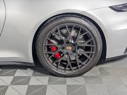 Certified 2026 Porsche 911 Targa 4 GTS AWD/4WD image 12