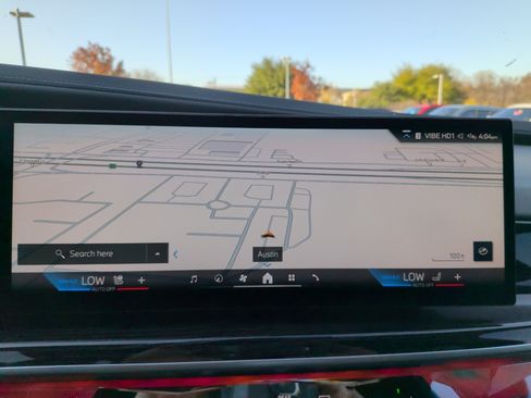 Certified 2025 BMW 760i xDrive w/ Executive Package image 24