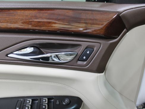 Used 2015 Cadillac SRX Performance w/ Driver Awareness Package image 8