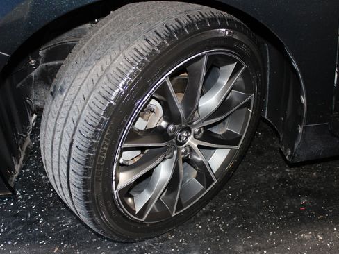 Used 2016 Toyota Camry XSE image 30