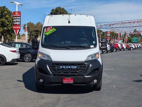 Used 2025 RAM ProMaster 2500 w/ Convenience Group image 2