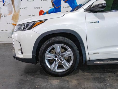 Used 2017 Toyota Highlander Limited AWD/4WD image 17