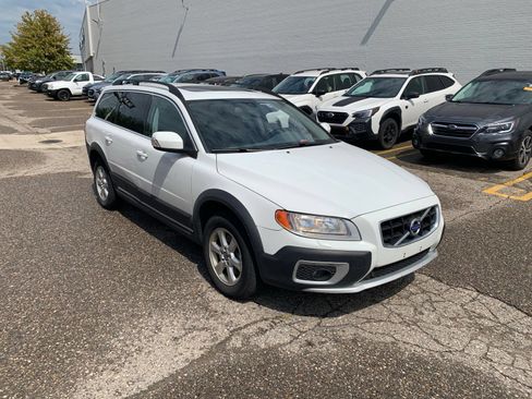 Used 2010 Volvo XC70 3.2 AWD/4WD image 3