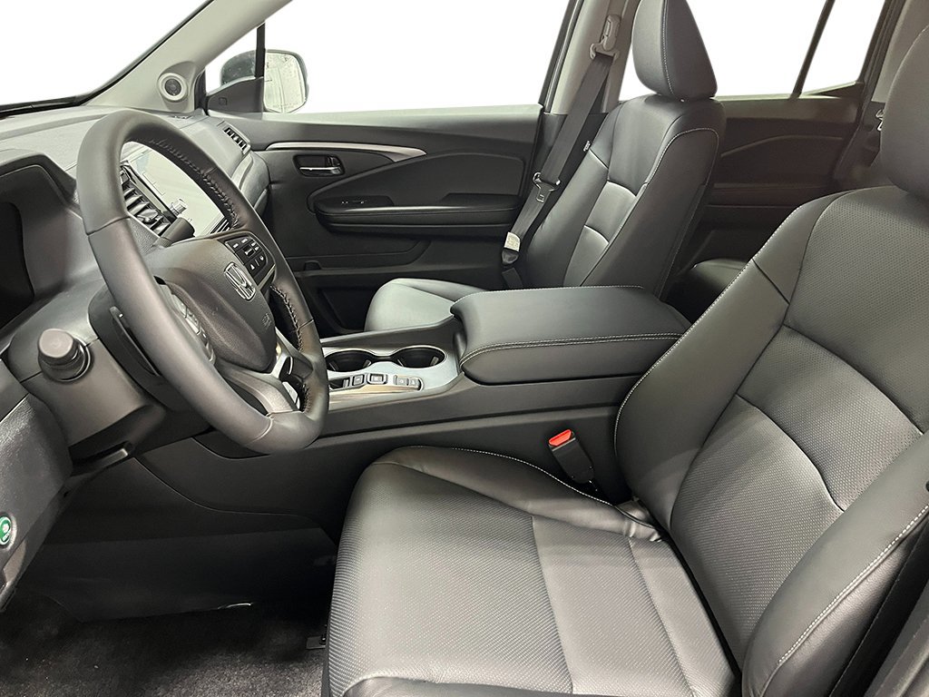 Used 2025 Honda Ridgeline RTL image 15