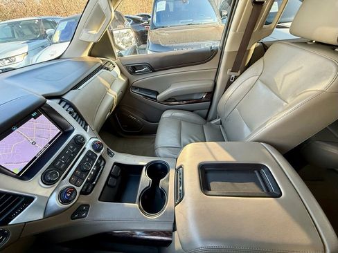 Used 2018 GMC Yukon SLT w/ Open Road Package image 18