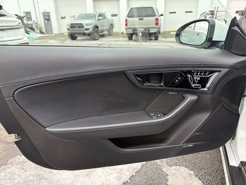 Used 2018 Jaguar F-TYPE R image 10