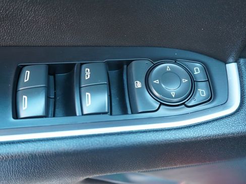 Used 2023 Chevrolet Silverado 1500 LT AWD/4WD image 29