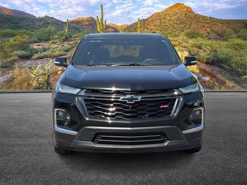 Used 2023 Chevrolet Traverse RS image 5