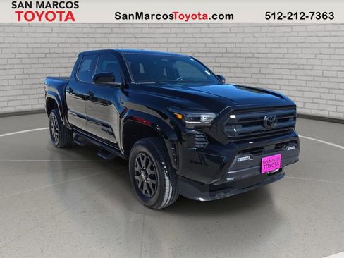 Used 2025 Toyota Tacoma SR5 AWD/4WD image 3