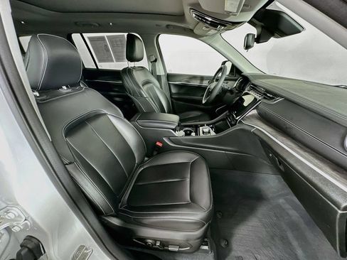 Certified 2023 Jeep Grand Cherokee L Limited AWD/4WD image 42
