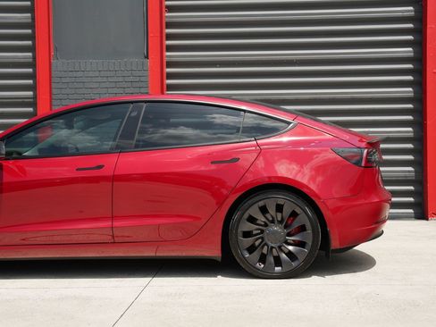 Used 2022 Tesla Model 3 Performance AWD/4WD image 12