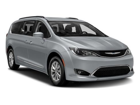 Used 2017 Chrysler Pacifica Touring-L Plus w/ Advanced Safetytec Group image 9