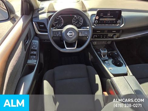 Used 2023 Nissan Rogue S image 7