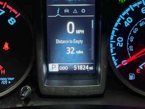 Used 2023 Toyota Tacoma SR AWD/4WD image 8