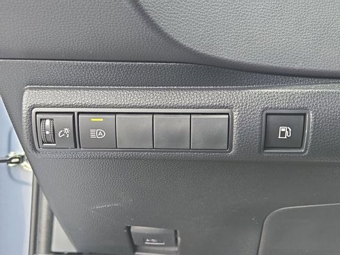 Used 2025 Toyota Corolla LE FWD image 24