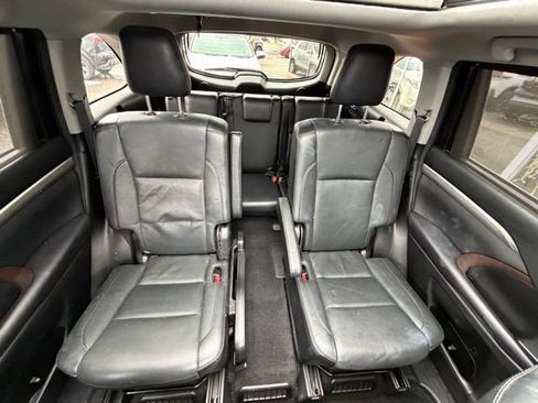 Used 2017 Toyota Highlander Limited Platinum image 17