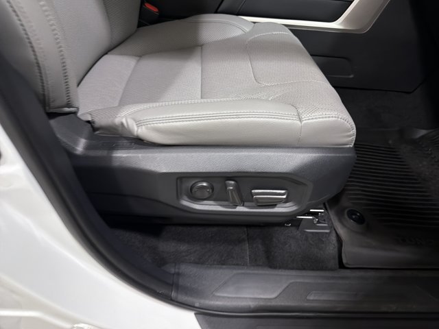 Used 2024 Toyota Tundra Limited AWD/4WD image 37