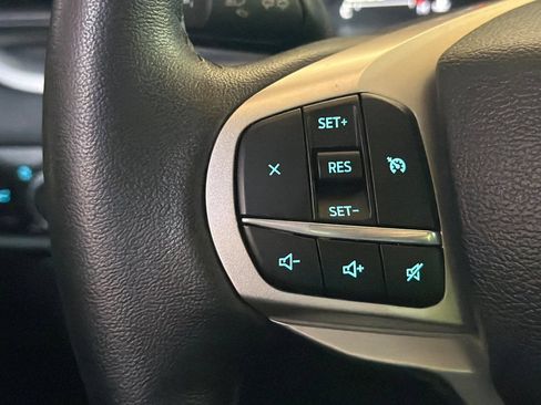 Used 2023 Ford Explorer XLT AWD/4WD image 33