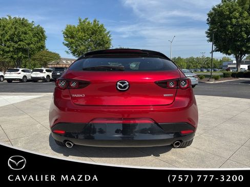 Used 2020 MAZDA MAZDA3 Hatchback image 5