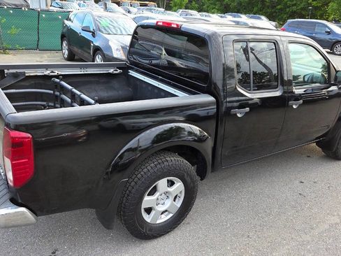 Used 2008 Nissan Frontier SE w/ SE Value Truck Pkg AWD/4WD image 13