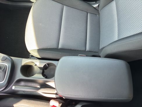 Used 2025 Kia Soul LX w/ LX Technology Package FWD image 26