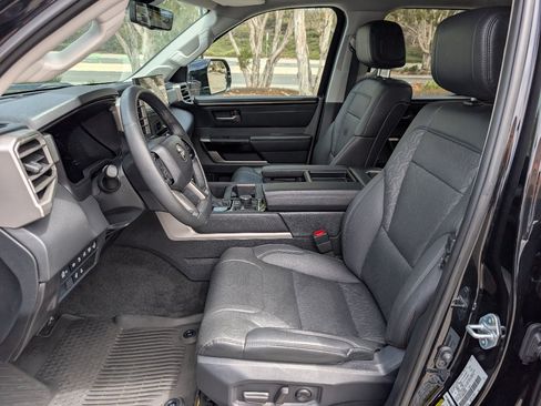 Used 2024 Toyota Tundra Limited AWD/4WD image 2