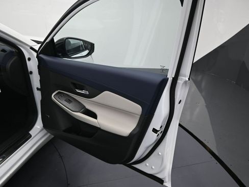 New 2026 Nissan Sentra SL image 7