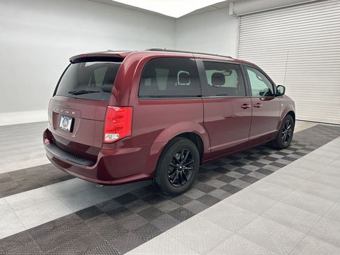 Used 2019 Dodge Grand Caravan SE FWD image 9