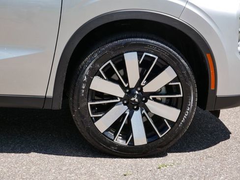 Used 2025 Mitsubishi Outlander SE AWD/4WD image 7