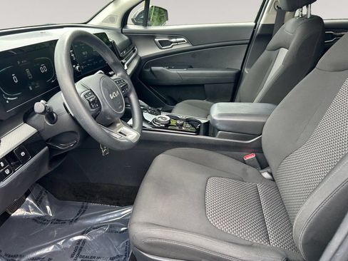 Used 2023 Kia Sportage LX AWD/4WD image 9