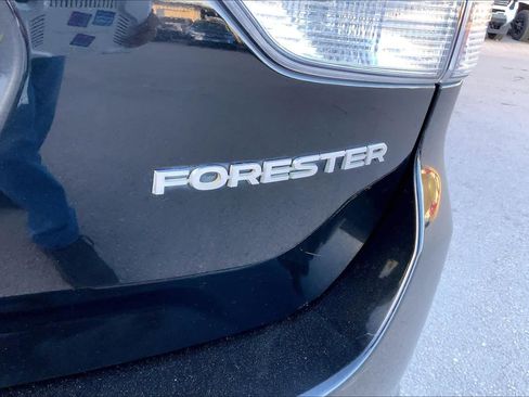 Used 2019 Subaru Forester Premium image 10