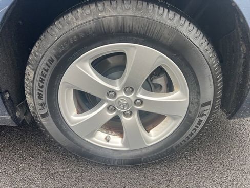 Used 2013 Toyota Sienna L image 28