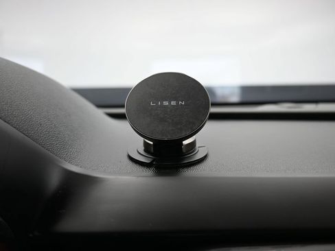 Used 2021 Chevrolet Camaro LT w/ RS Package image 24