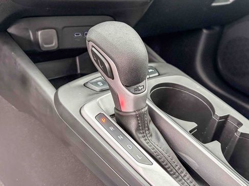 Used 2024 Chevrolet Trax LS image 39