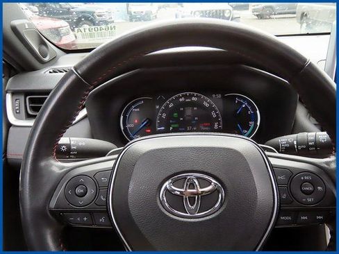 Used 2021 Toyota RAV4 XSE w/ Weather Package image 13