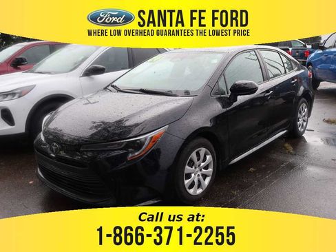 Used 2024 Toyota Corolla LE FWD image 1