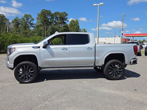 Used 2022 GMC Sierra 1500 Denali w/ Denali Reserve Package AWD/4WD image 2
