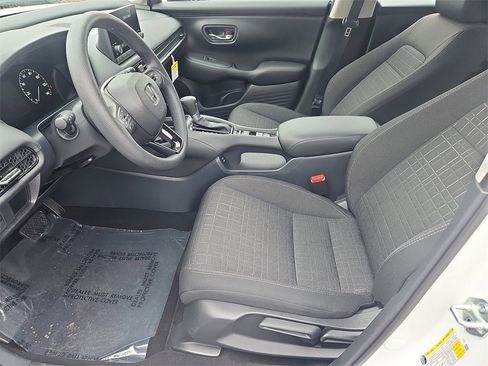 Certified 2025 Honda HR-V LX image 25