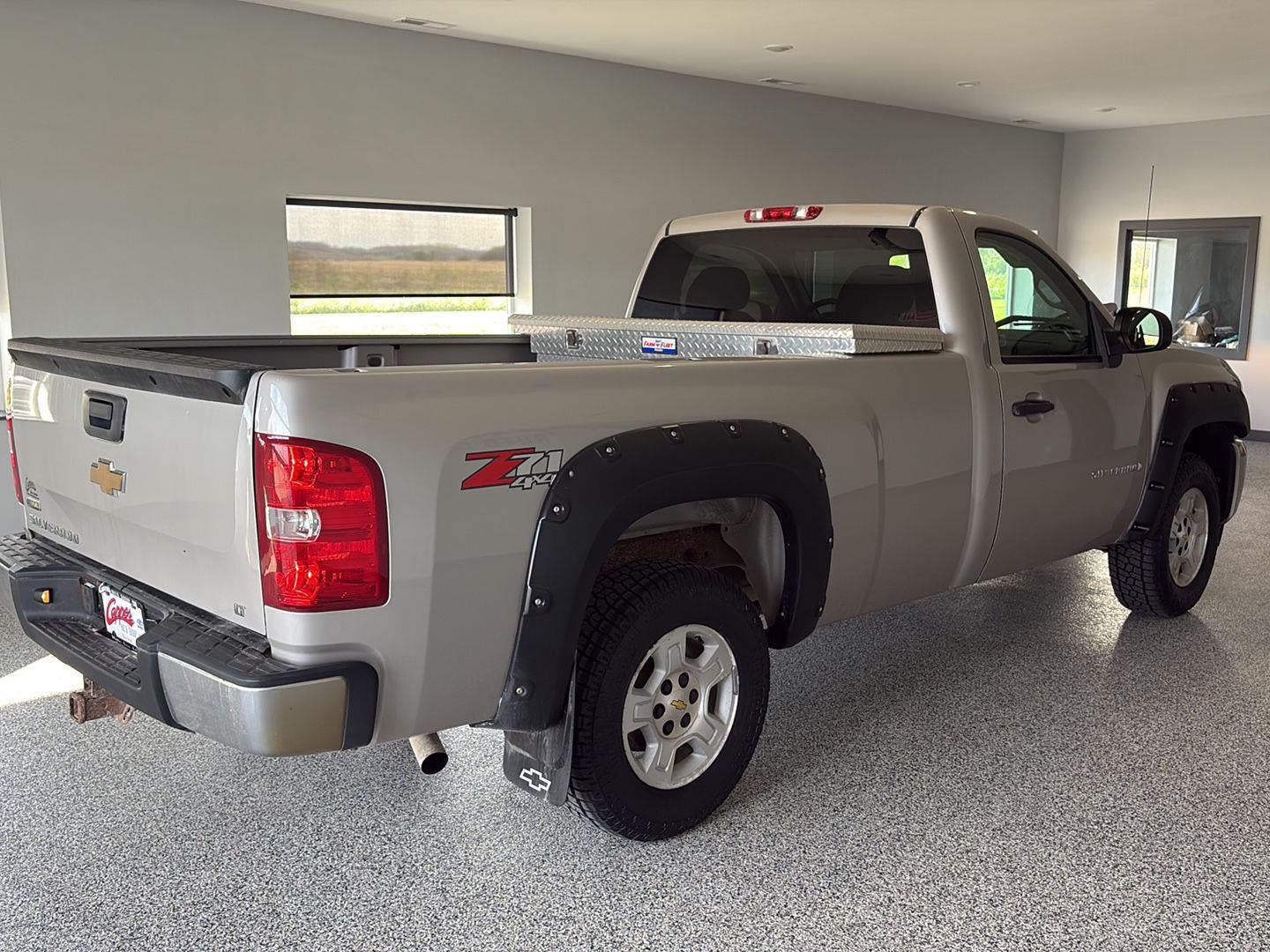 Used 2008 Chevrolet Silverado 1500 LT w/ Suspension Package, Off-Road AWD/4WD image 4