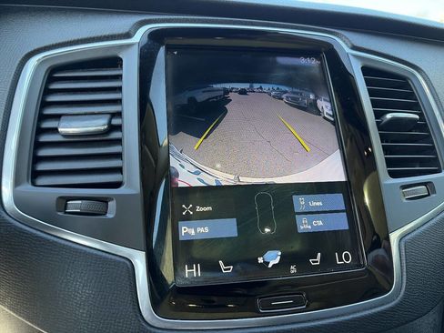 Used 2020 Volvo XC90 T5 Momentum image 23